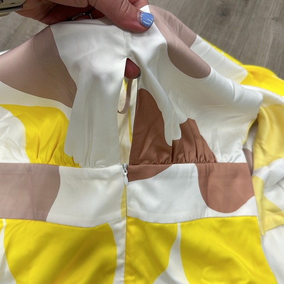 NWT - Long Yellow, Cream & Brown Dress with Pockets! - Picture 7 of 7